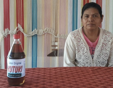 Bolivia: la comunidad de Lomerío envasa  una planta medicinal para enfrentar la pandemia