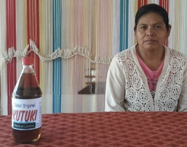 Bolivia: la comunidad de Lomerío envasa  una planta medicinal para enfrentar la pandemia