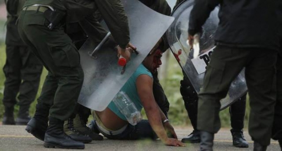 Represión en Takovo Mora.