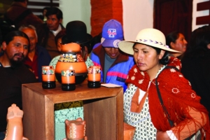 Cerámicas de culturas prehispánicas se exhiben en el Museo Nacional de Etnografia y Folklore, en la Larga Noche de Museos de 2013.