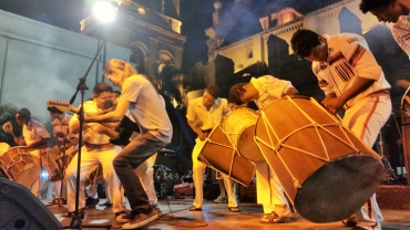 Afrocruceños fusionando saya con Animal de Ciudad en el Afrofest 2015