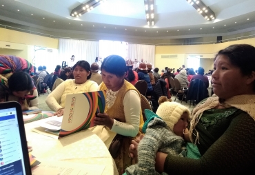 El trabajo del cuidado entra por vez primera en la agenda política