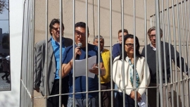 Reclamamos de manera pública y colectiva la situación del abogado Eduardo León y del investigador Diego Ayo