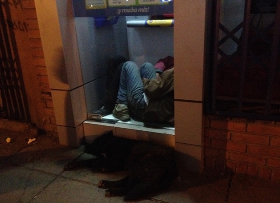 Cajero automático como dormitorio.